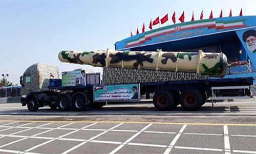 Irán exhibe su nuevo sistema de defensa antiaérea en un desfile militar